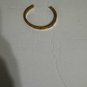Fashion Jewelry Gold-Plated Roman Numerals Cuff-Bracelet (UNISEX)